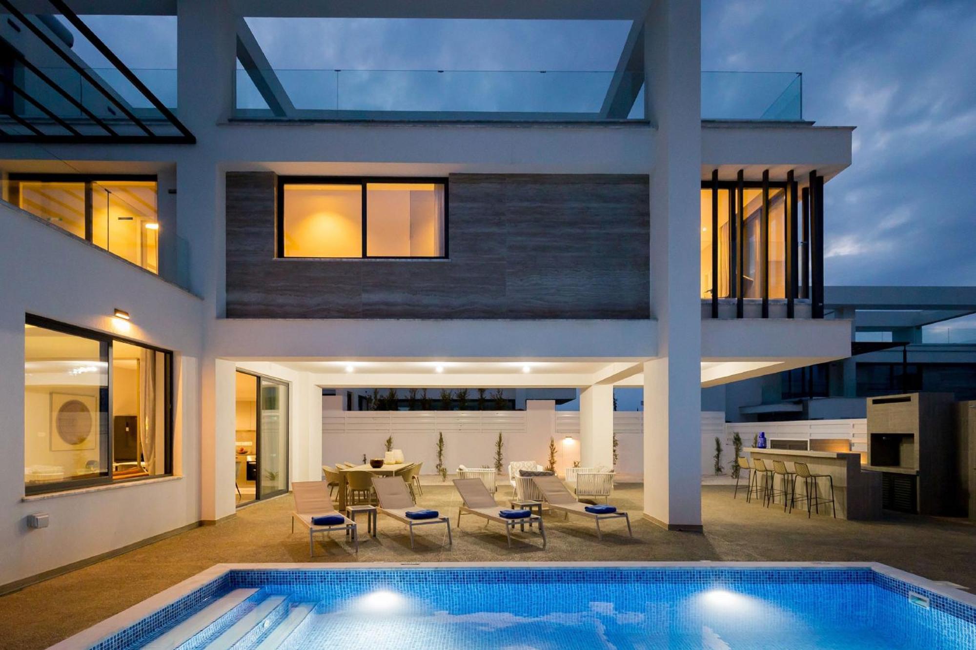Amazonia - Large Private Pool Holiday home