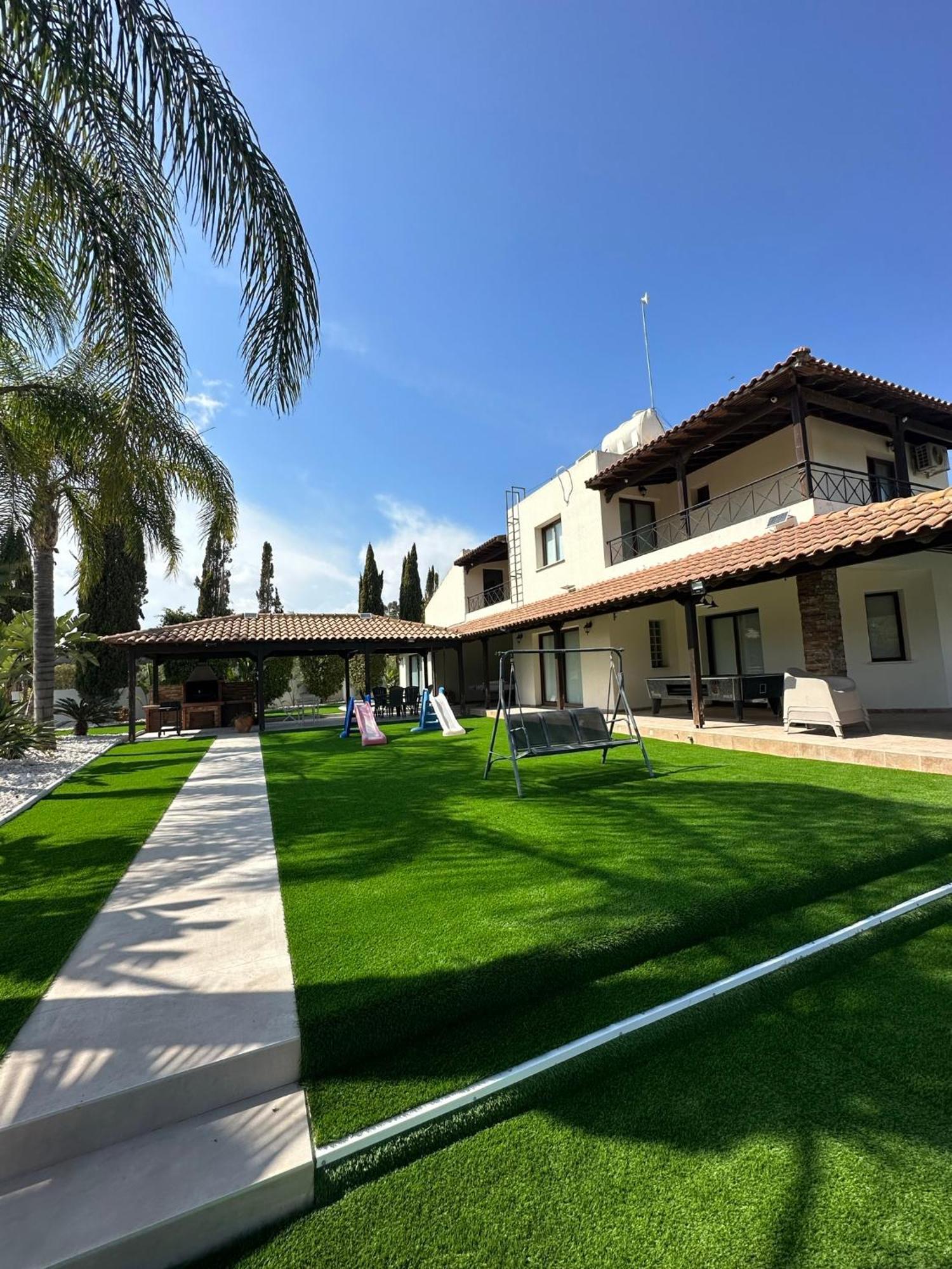 Leo's Paradise Villa Protaras