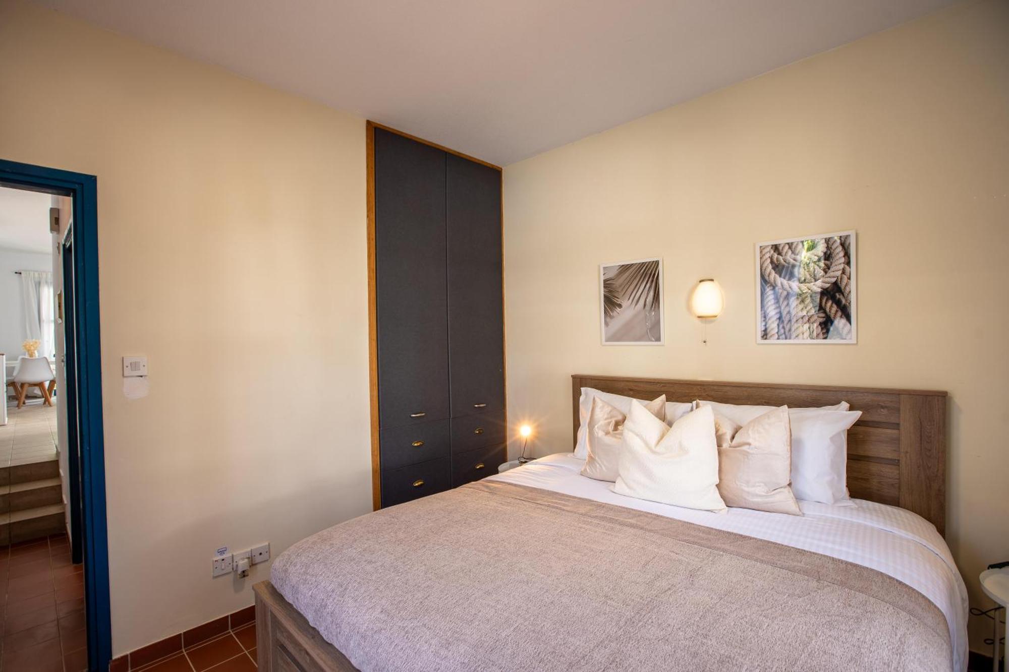 Phaedrus Living: Sky Blue Protaras