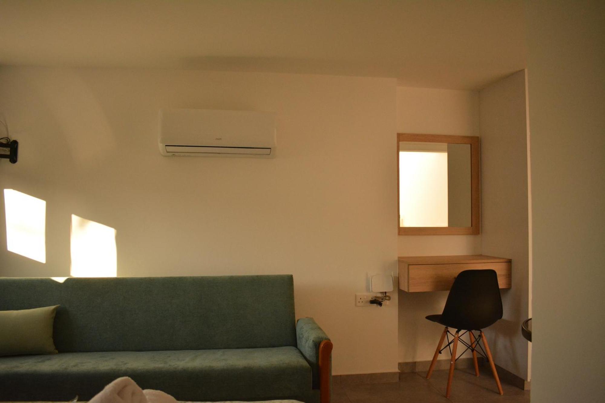 Bay Apartment *