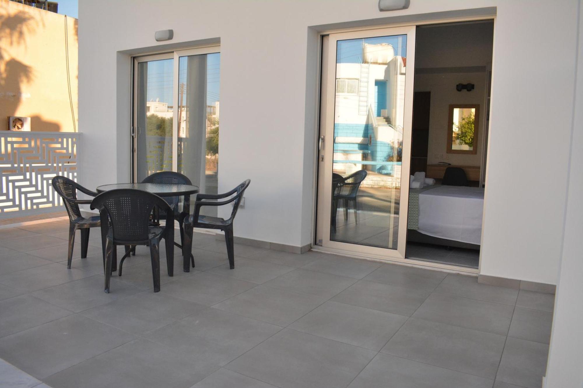 Bay Apartment