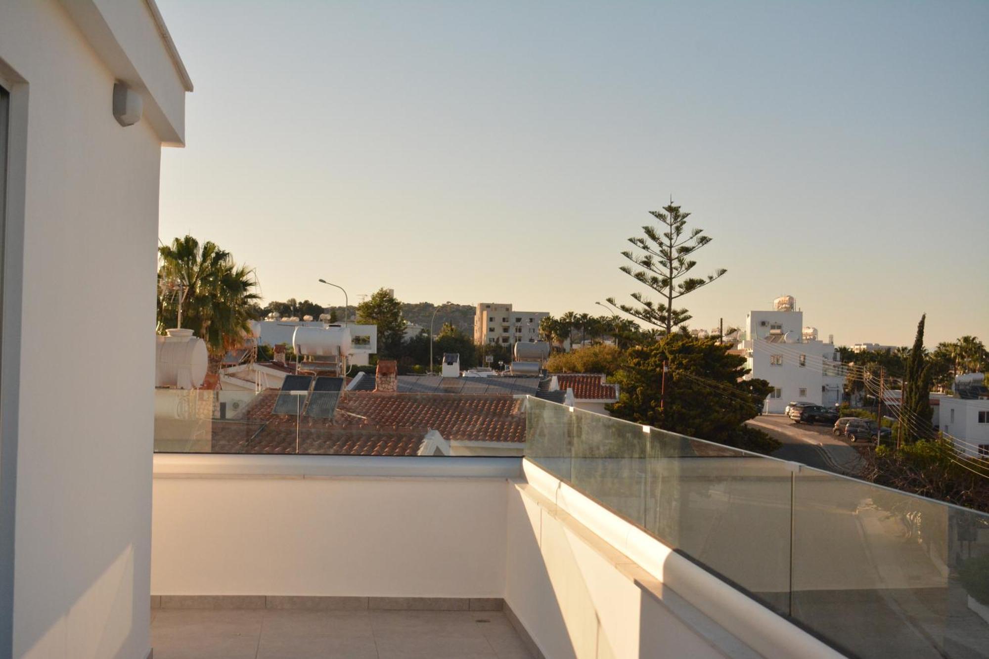Bay Apartment *