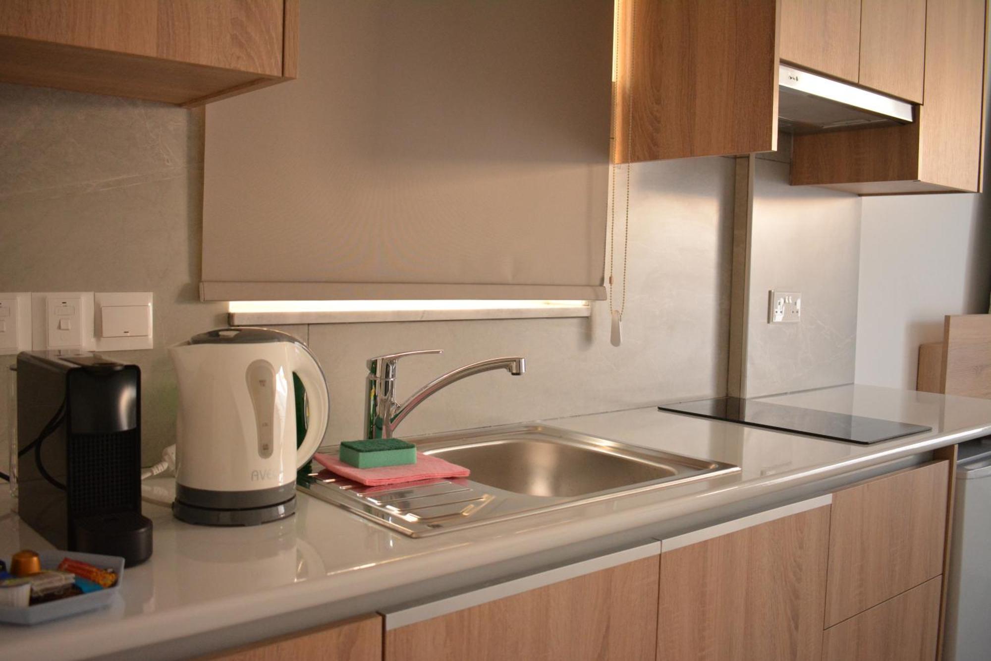 Apartment Bay *