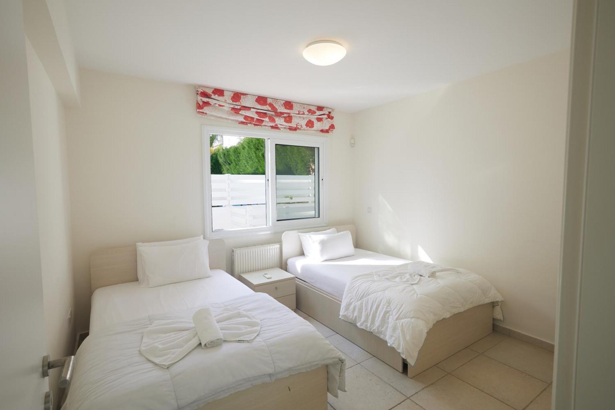 Serifos 7 - 100 Meters From Malama Protaras