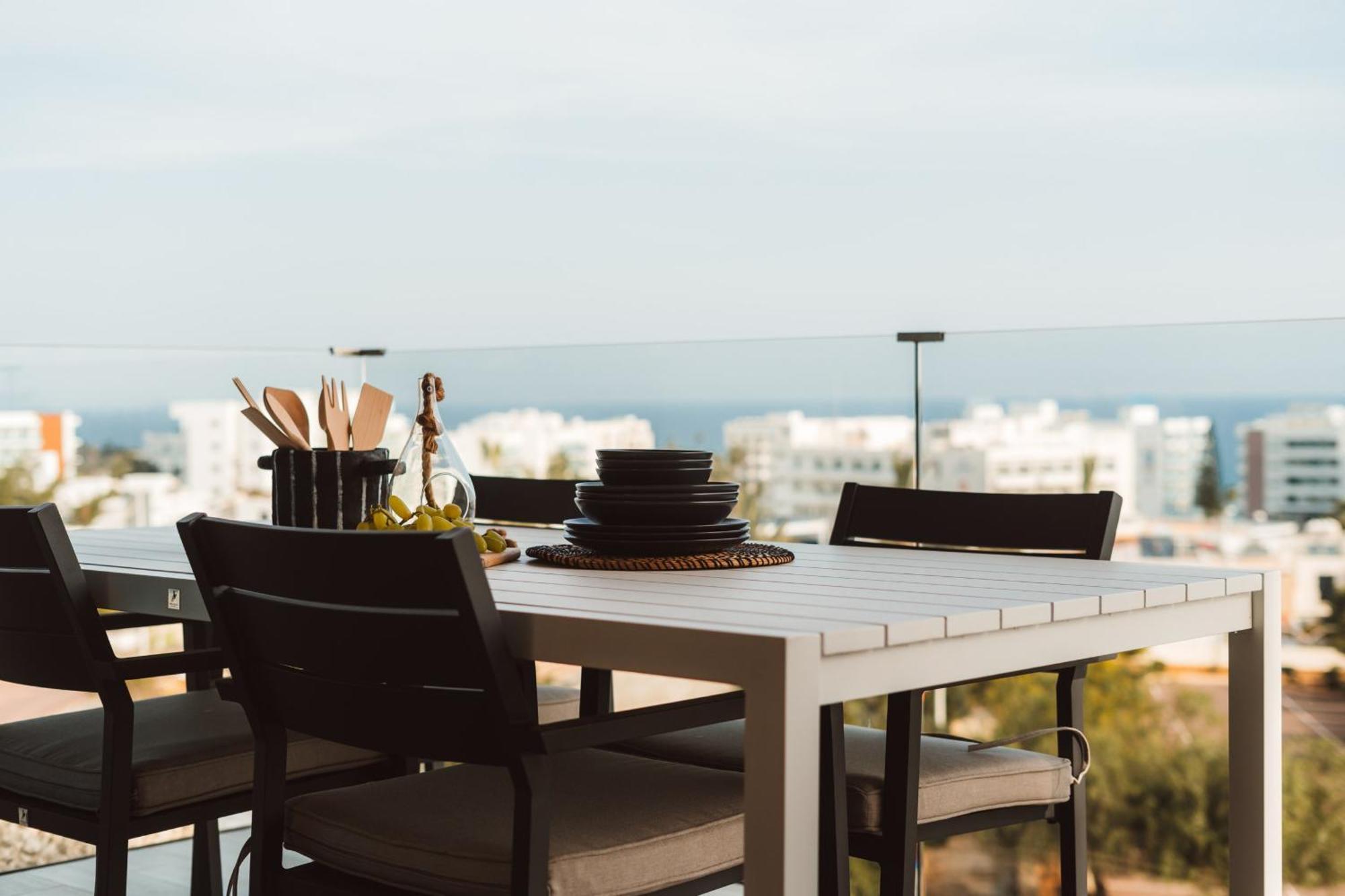Eden Seaview Apartment