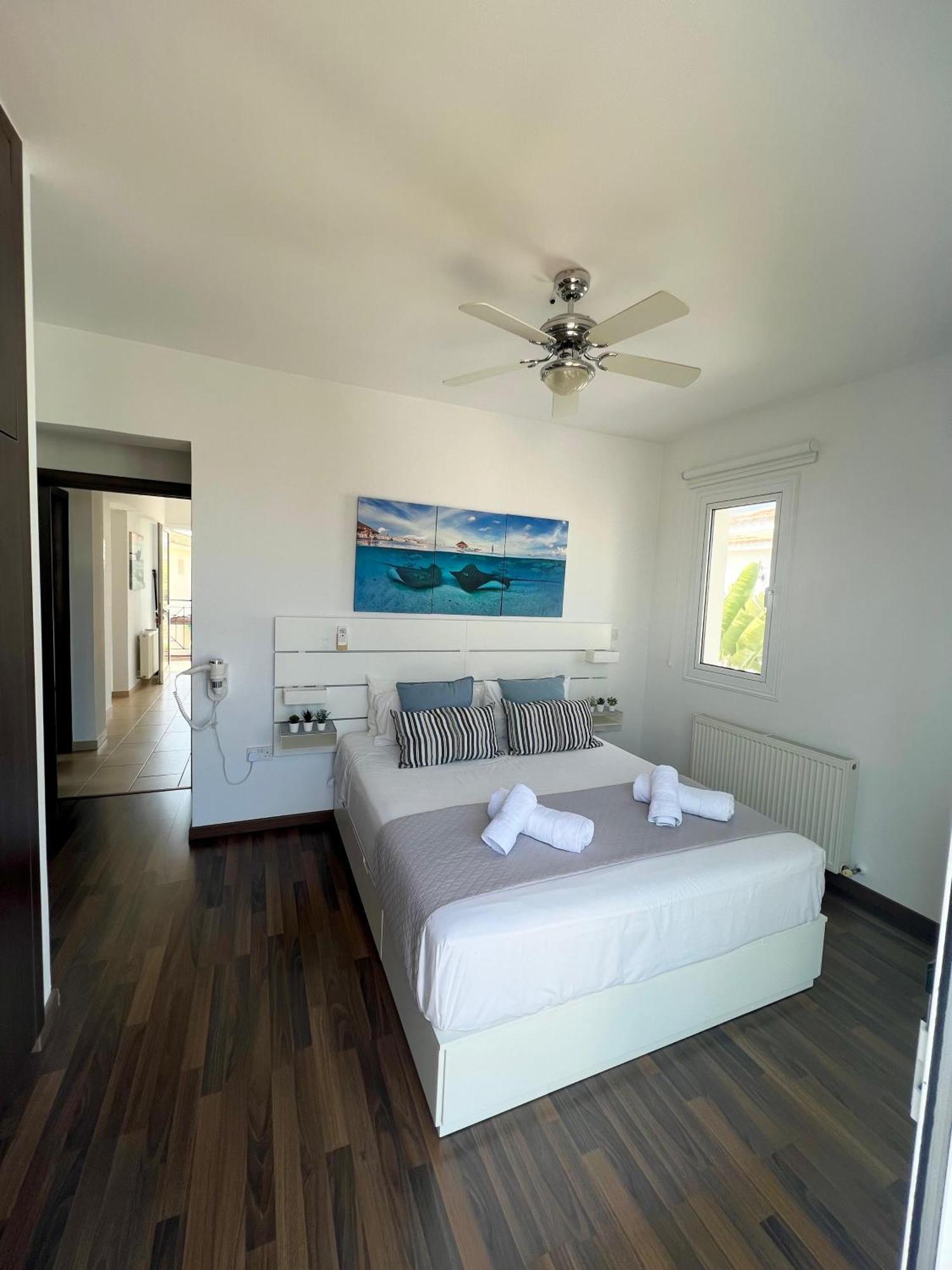Azul Villa