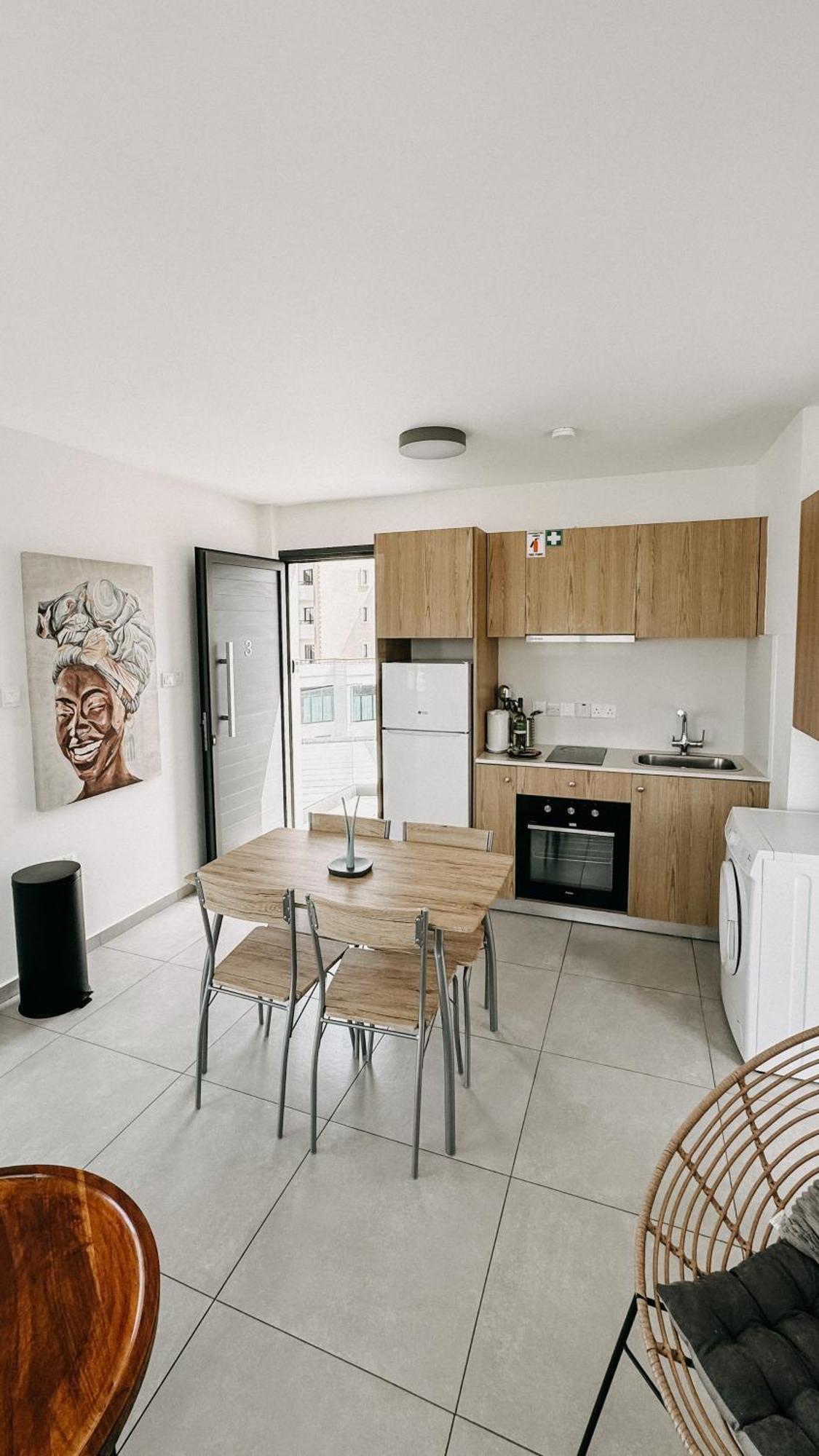 Wake Up By The Sea Flats Apartment