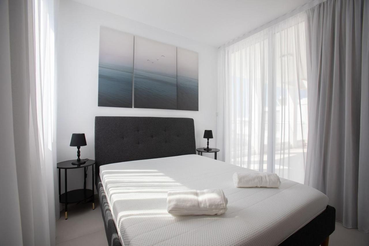 Villa Brand New 2-floor With Private Swimming Pool *