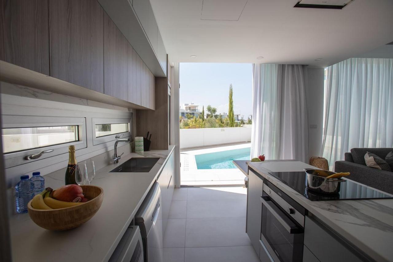 Villa Brand New 2-floor With Private Swimming Pool *