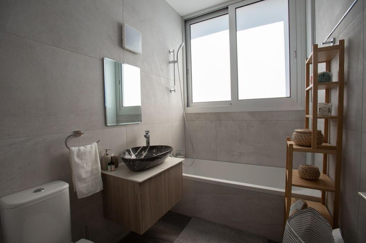 Brand New 2-floor With Private Swimming Pool *