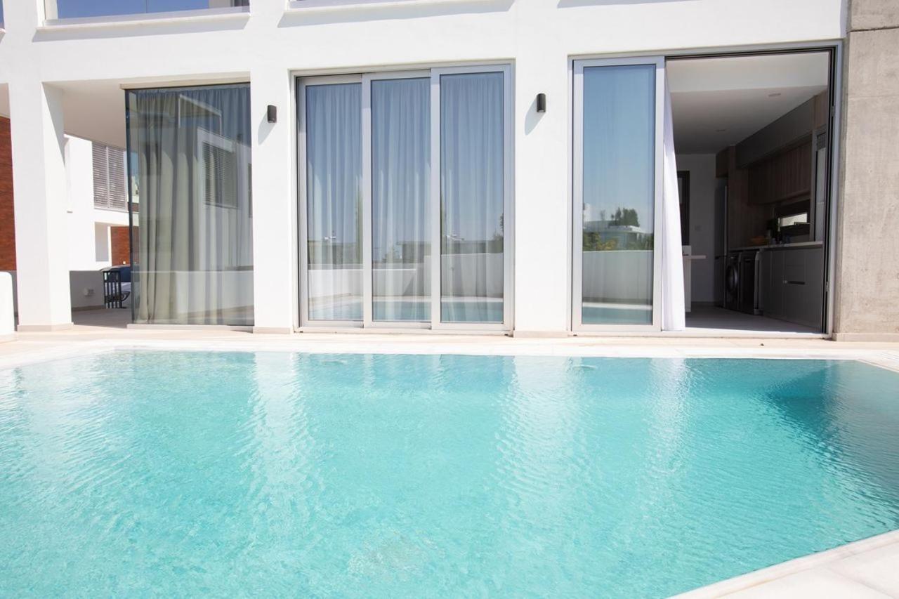 Villa Brand New 2-floor With Private Swimming Pool