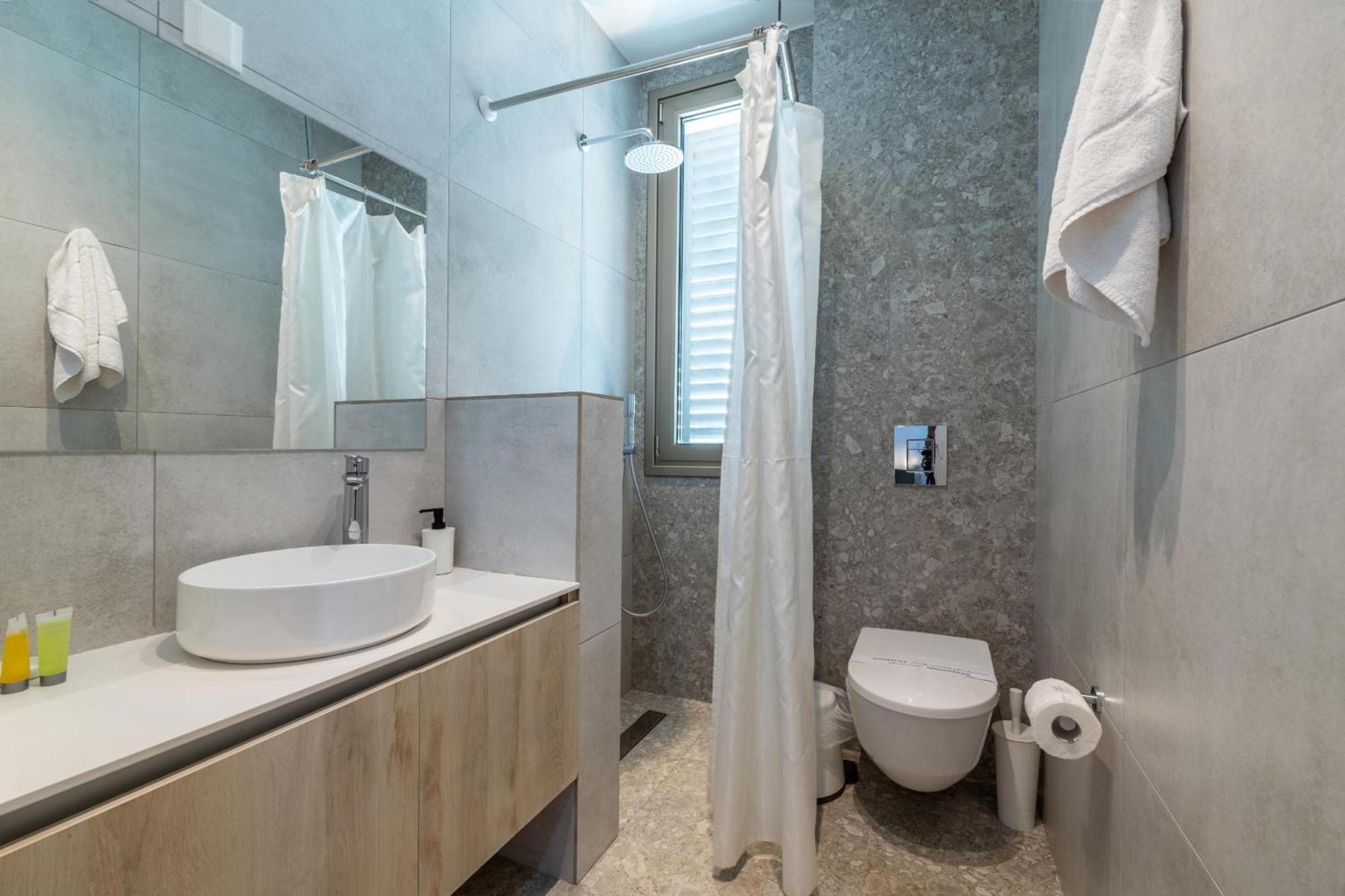 Villa Azure Seaview - Ruby