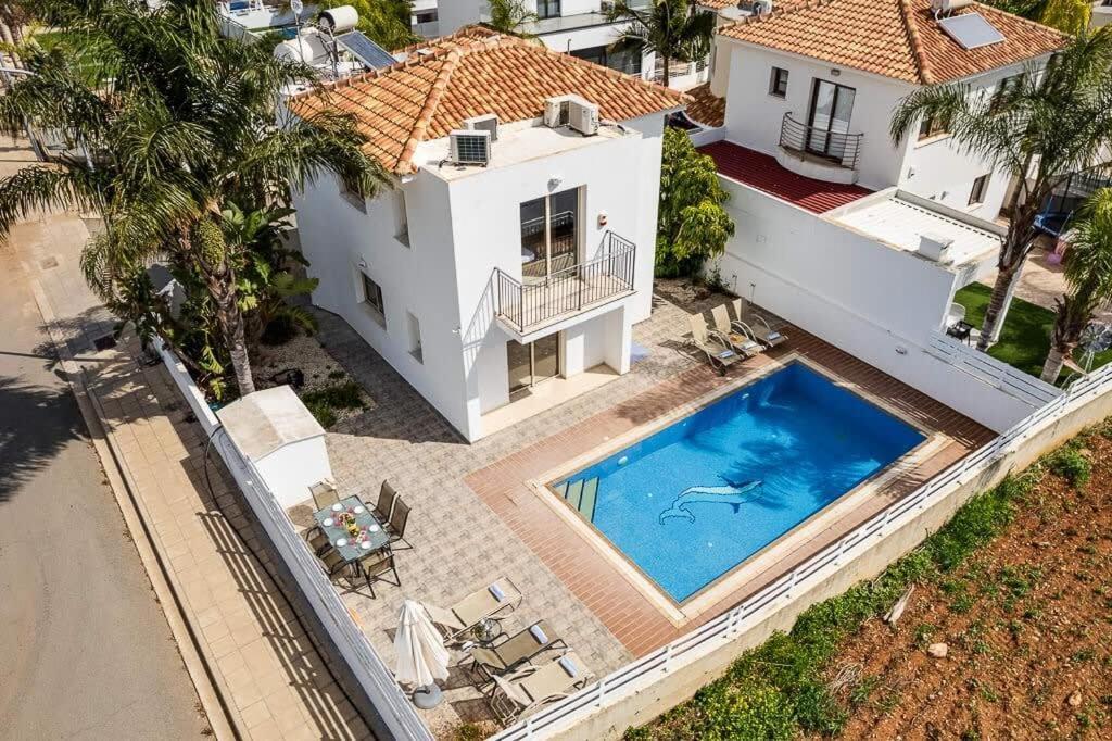 Cherry Palm Villa Protaras