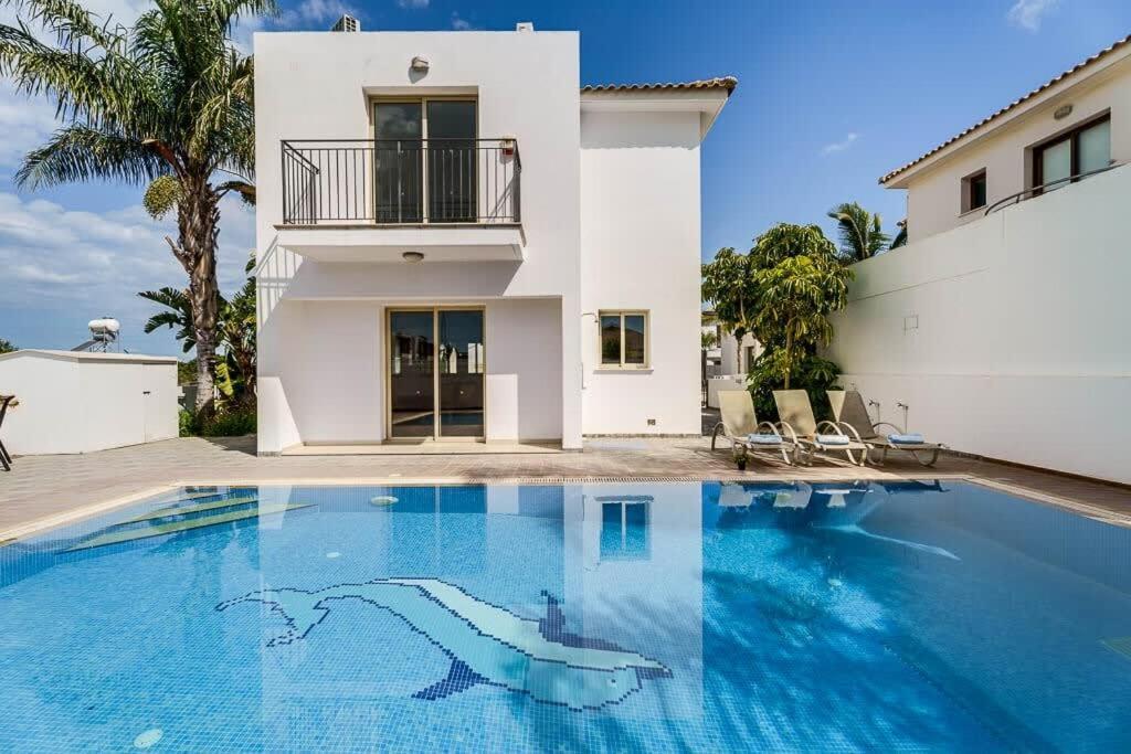 Cherry Palm * Protaras