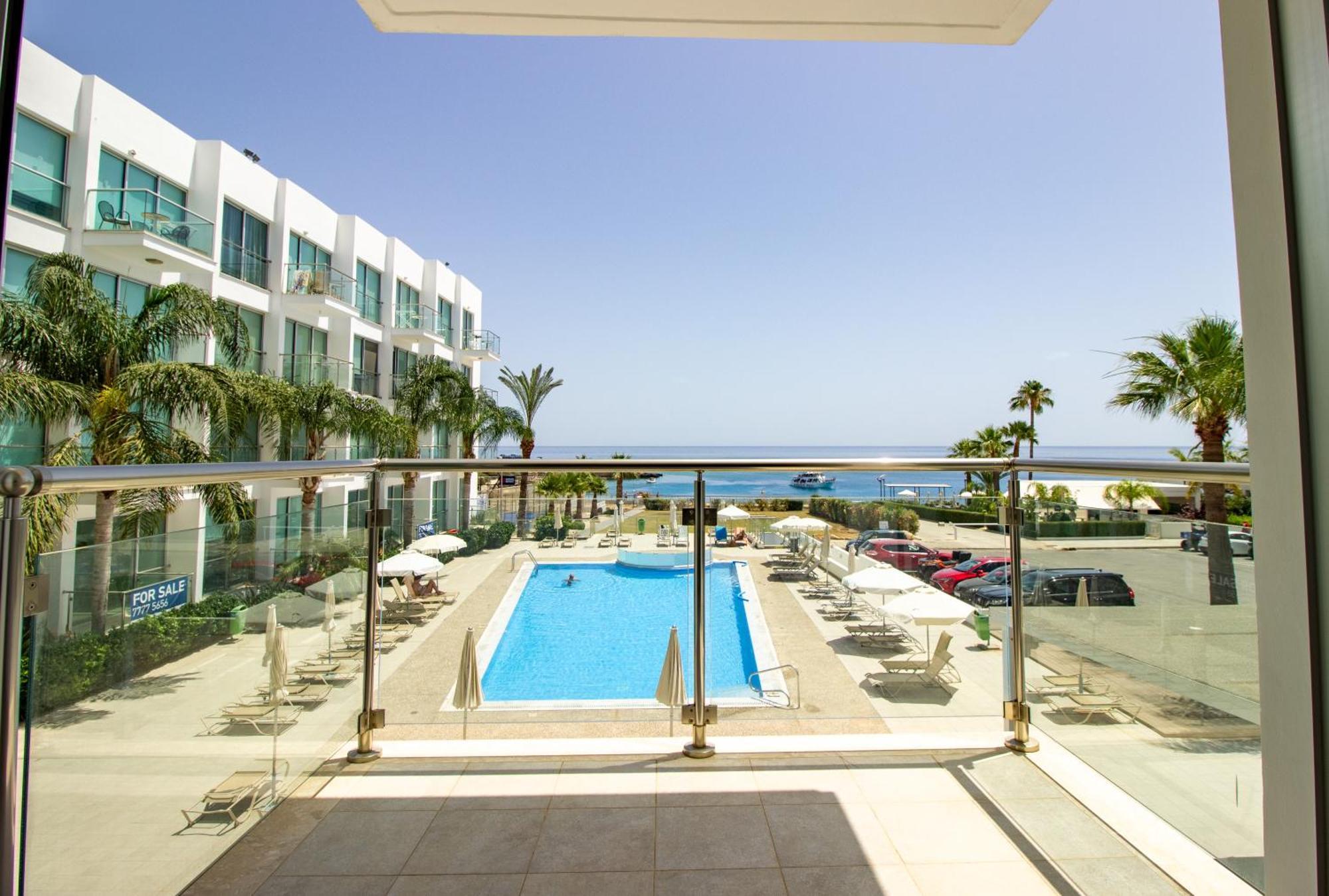 Apartment Prime Seafront *