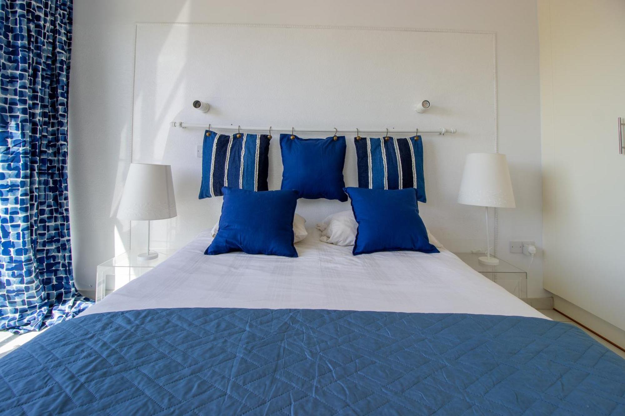 Seafront Stylish Apt, Apartment