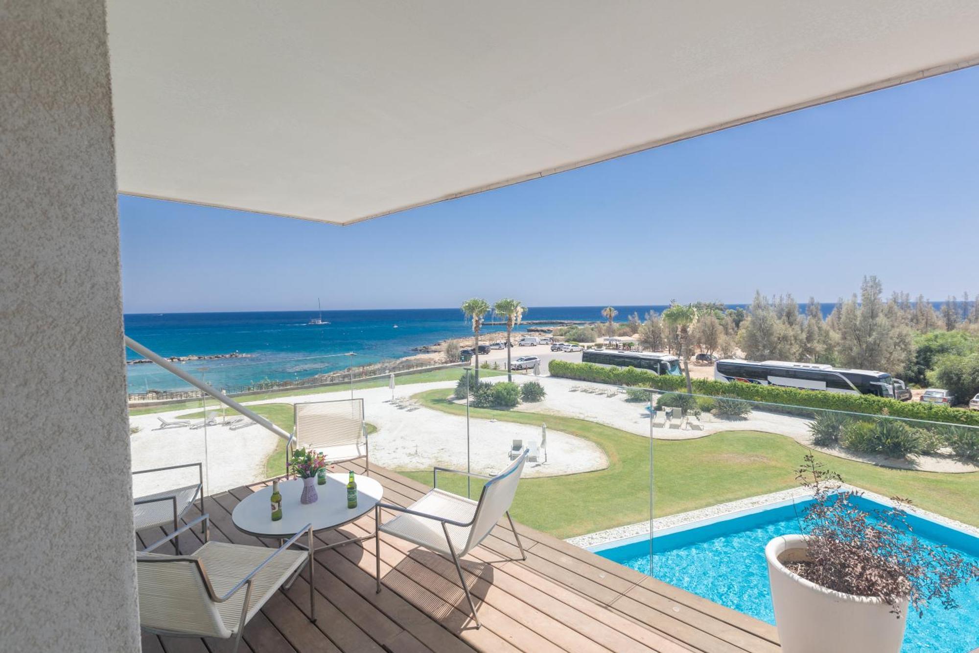 Thalassa Luxury Apartment