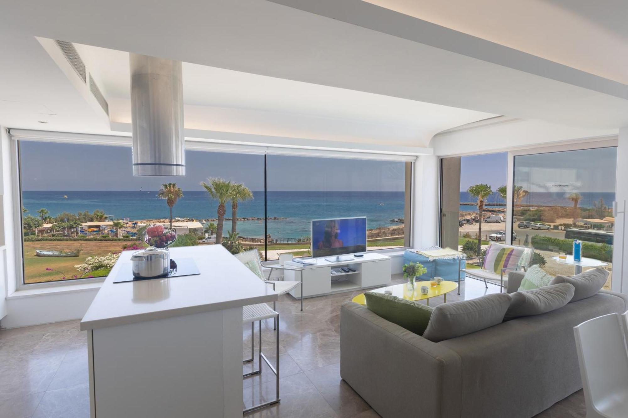 Thalassa Luxury Apartment