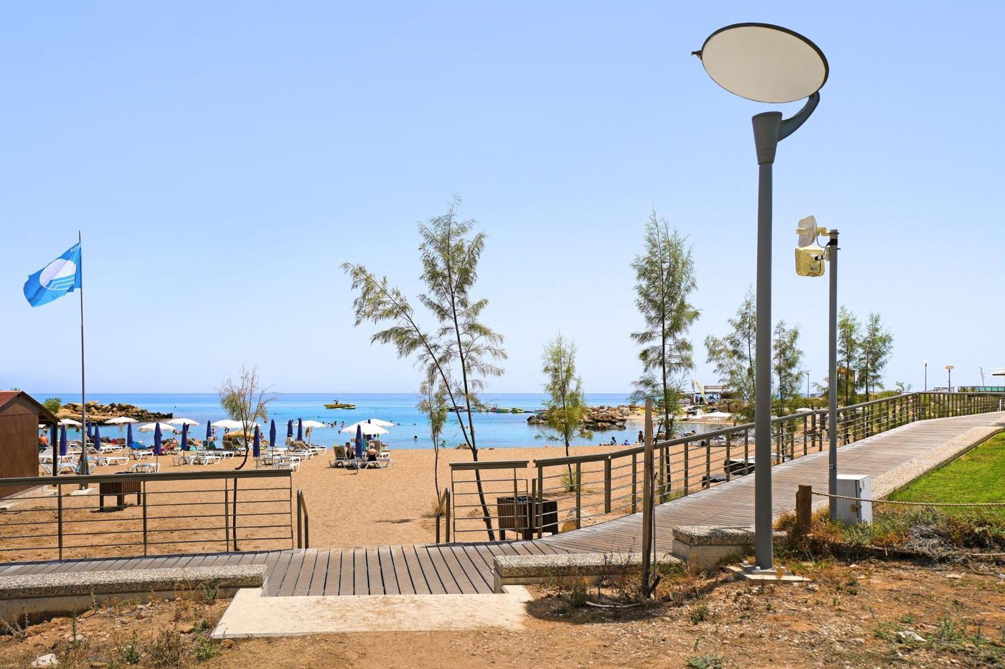 Anemona - 100m From Pernera *
