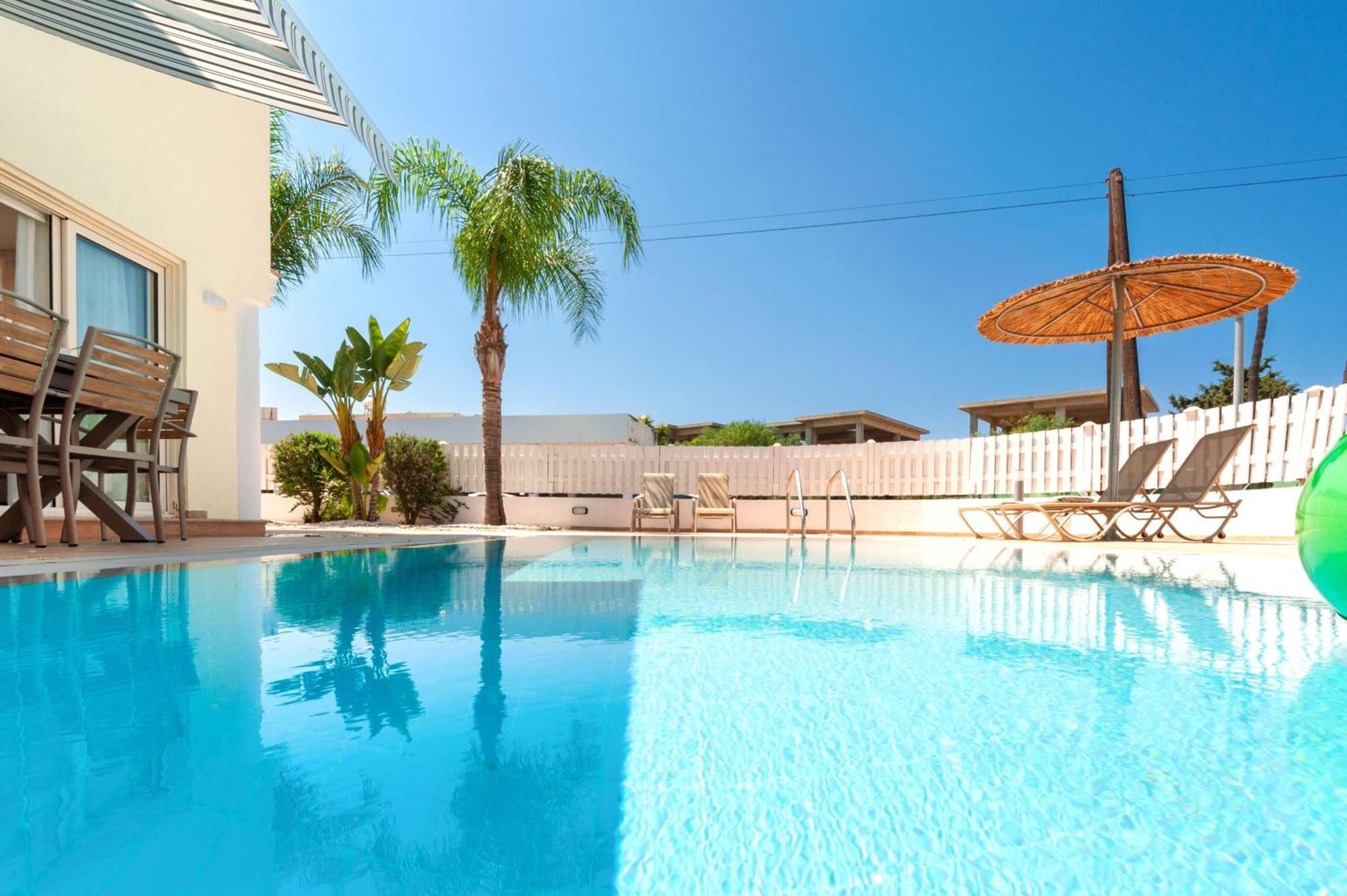 Holiday home Anemona - 100m From Pernera *