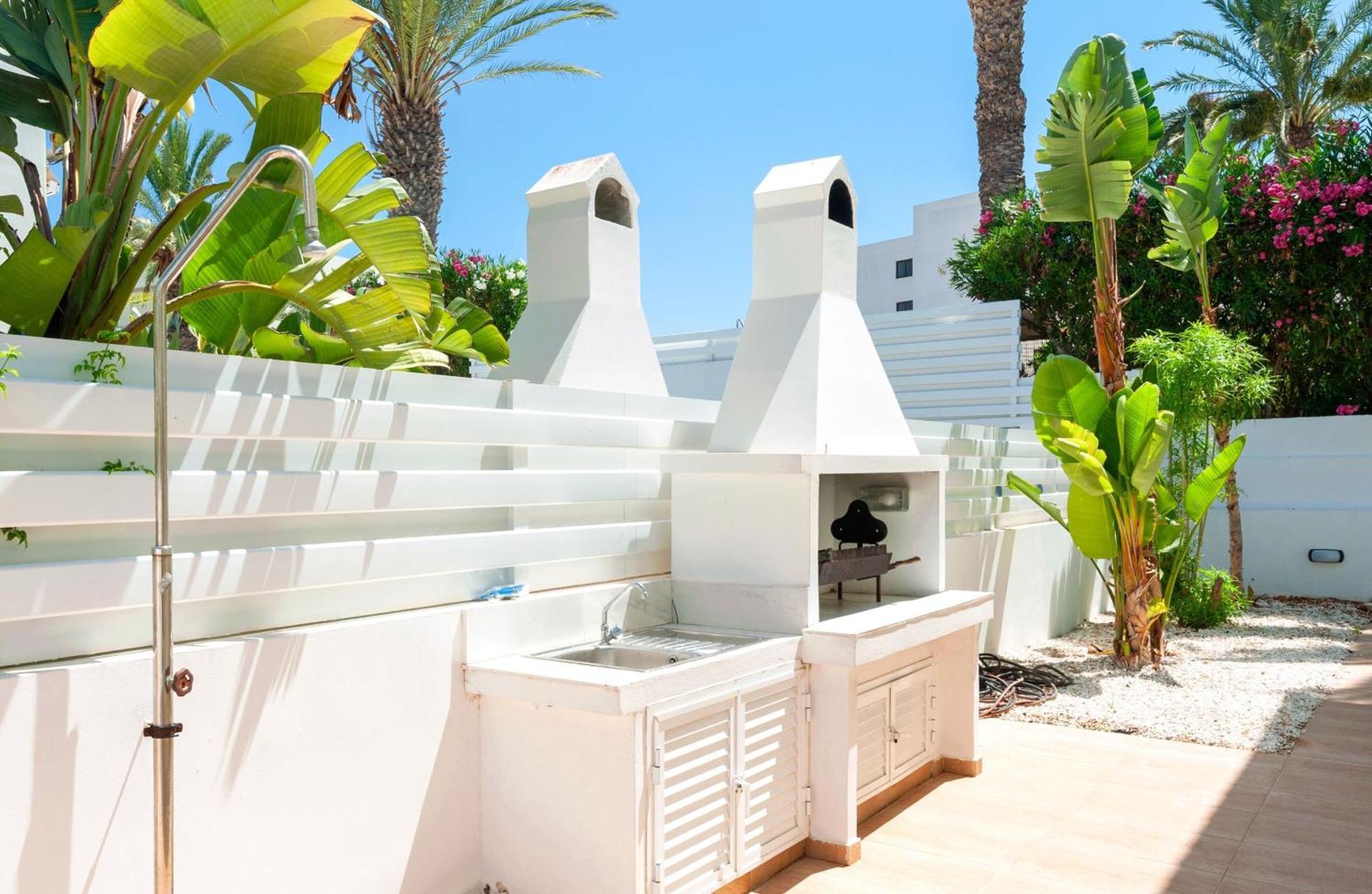 Holiday home Anemona - 100m From Pernera *