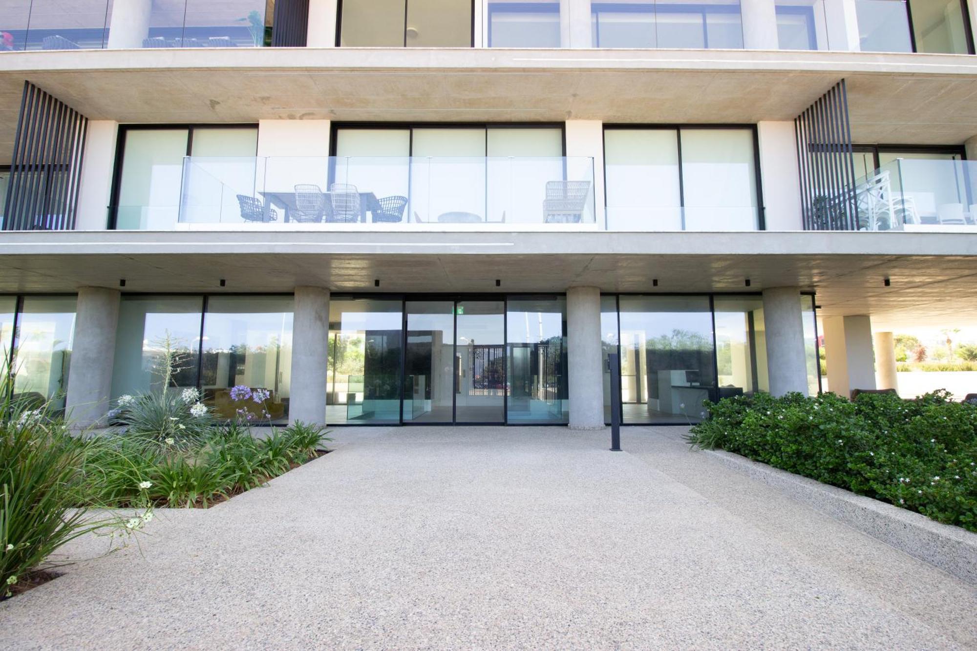Apartment Luxury 4-bed With Sea-views