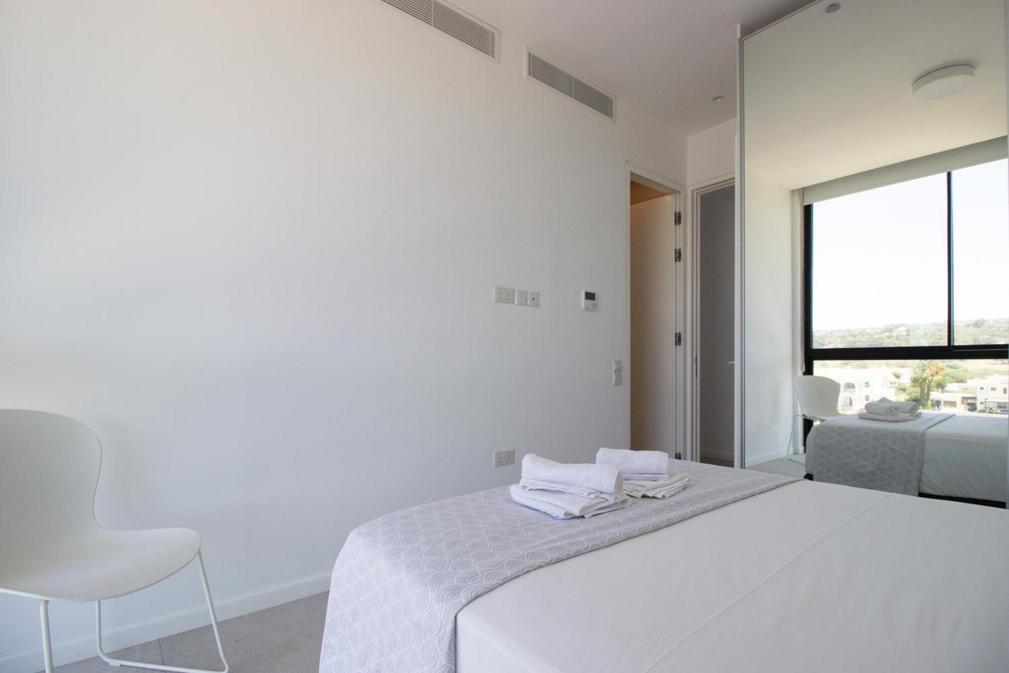 Apartment Luxury 4-bed With Sea-views *