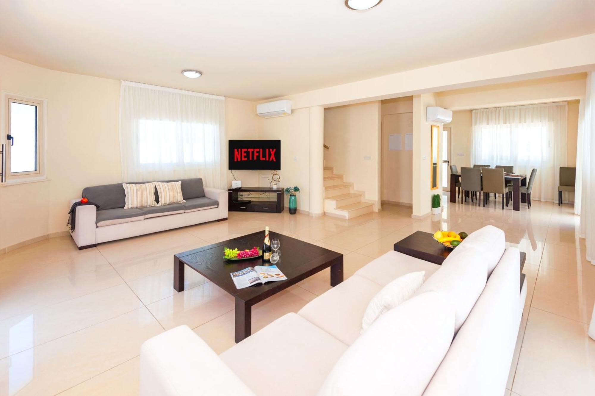 Aurora - 100m From Pernera Holiday home Protaras