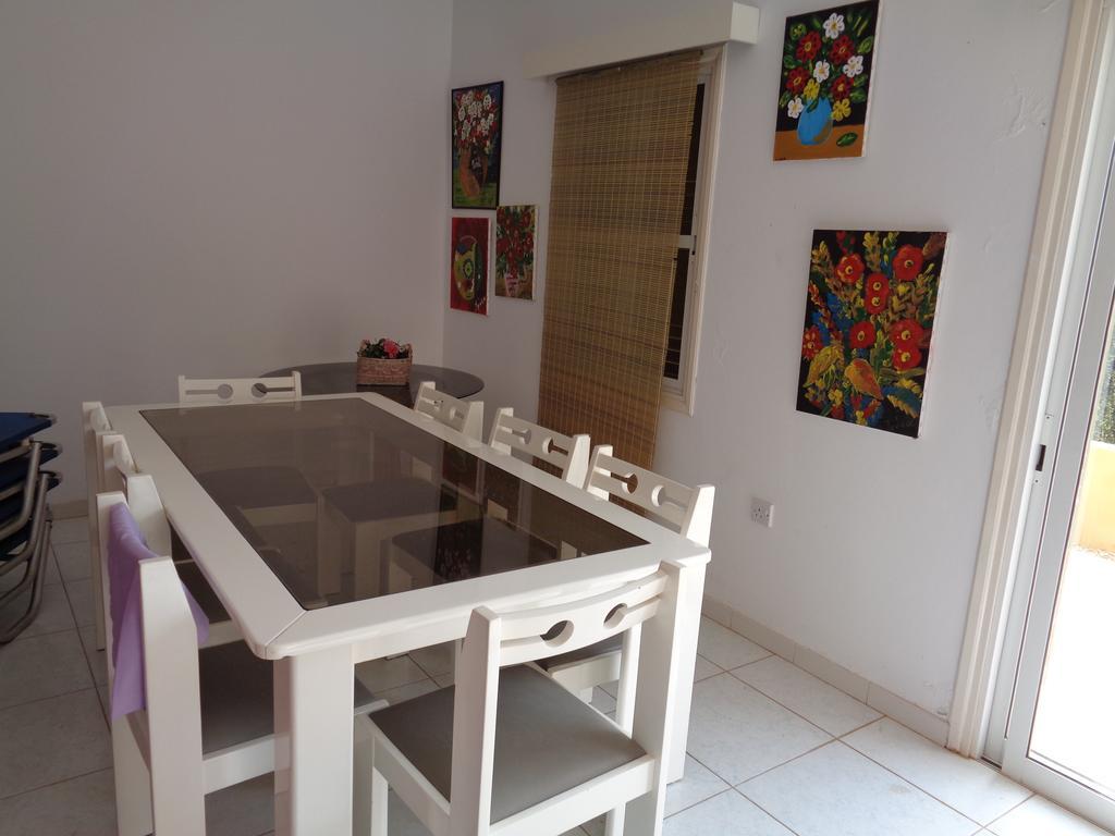 Chrysa Villa *