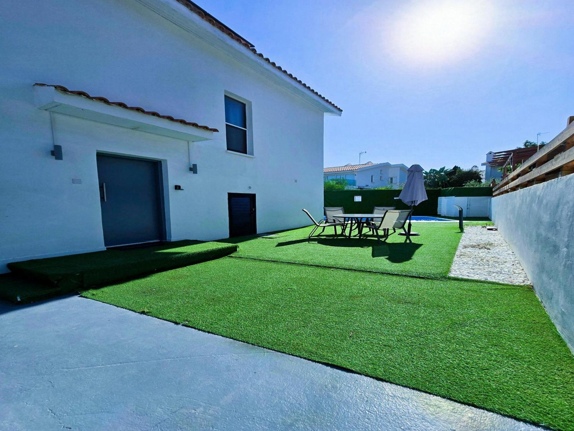Villa 3 Bedroom Villa, Private Pool, Hot Tub