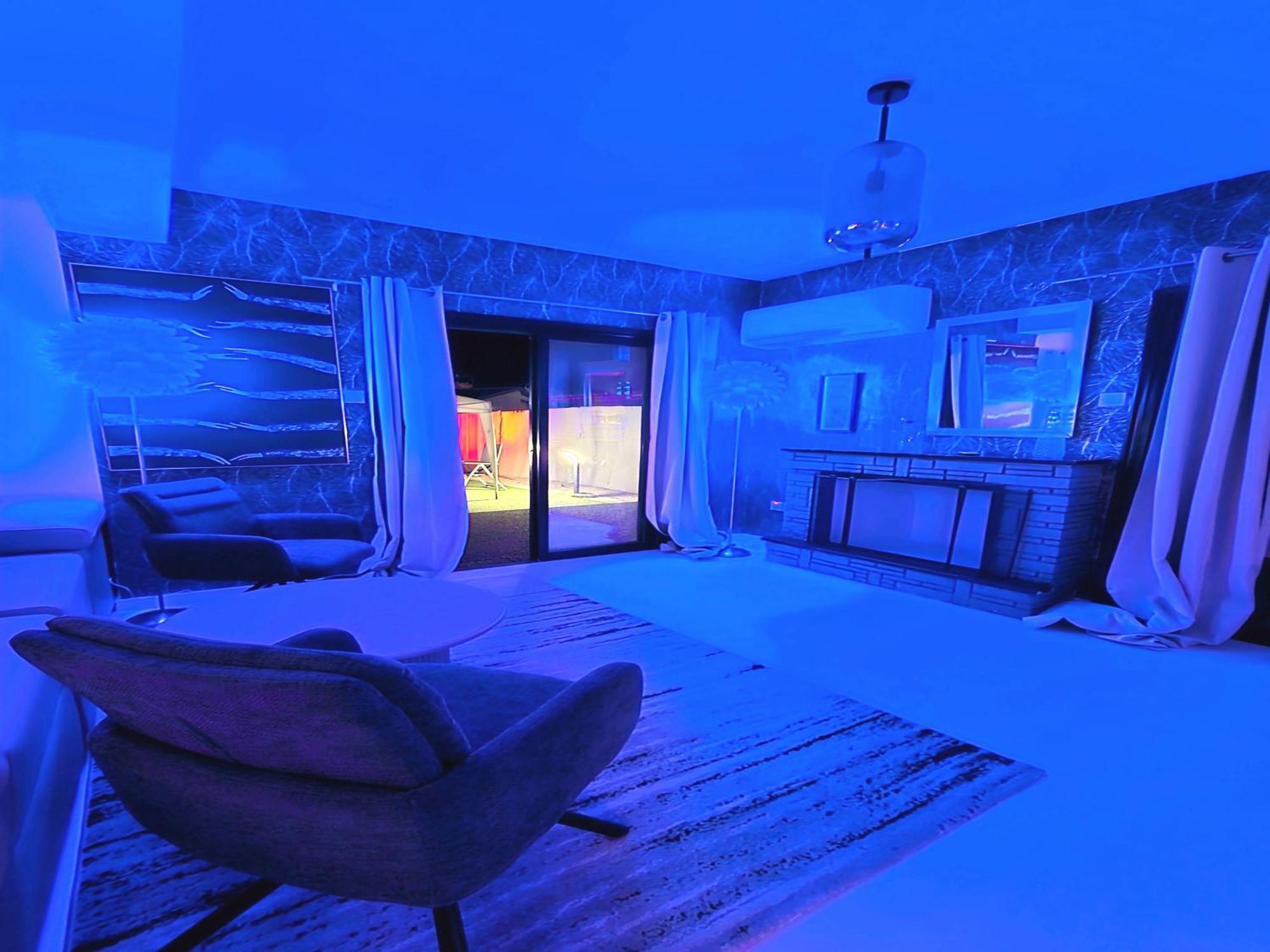3 Bedroom Villa, Private Pool, Hot Tub * Protaras
