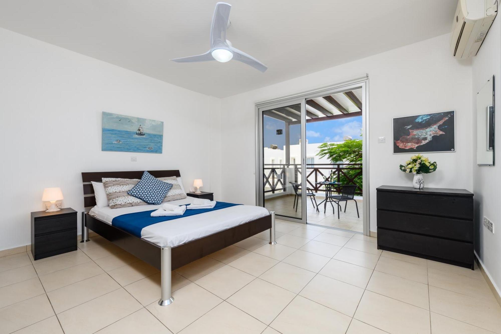 Konnos Breeze * Protaras