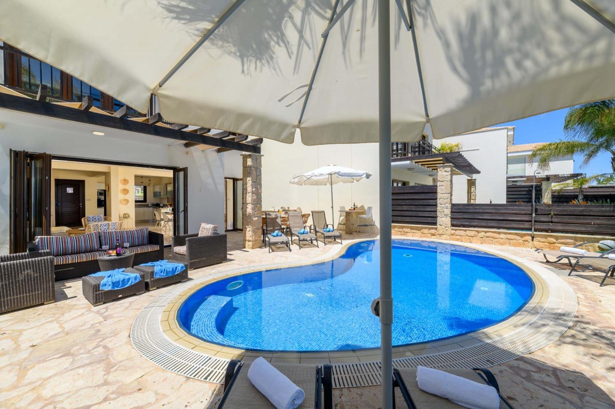 Villa Greco Mare #6 *