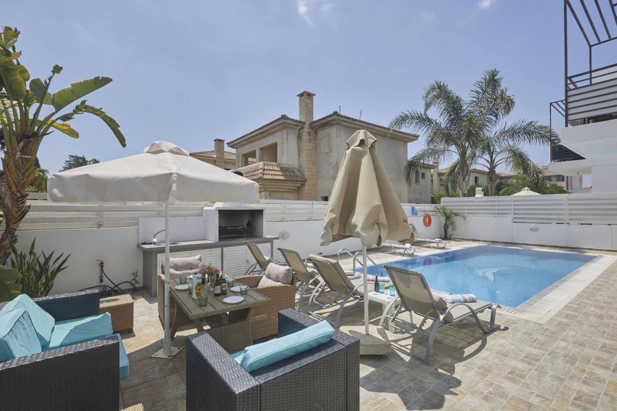 Pearl Pe15 Villa