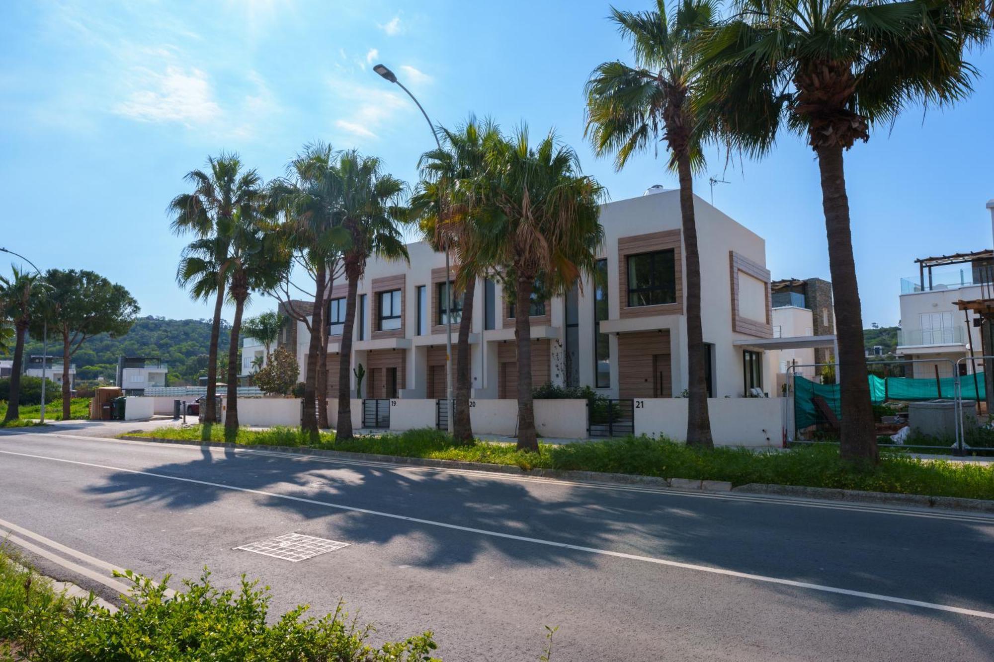 Wealthystays 2br Retreat , 5min Walk To Holiday home *