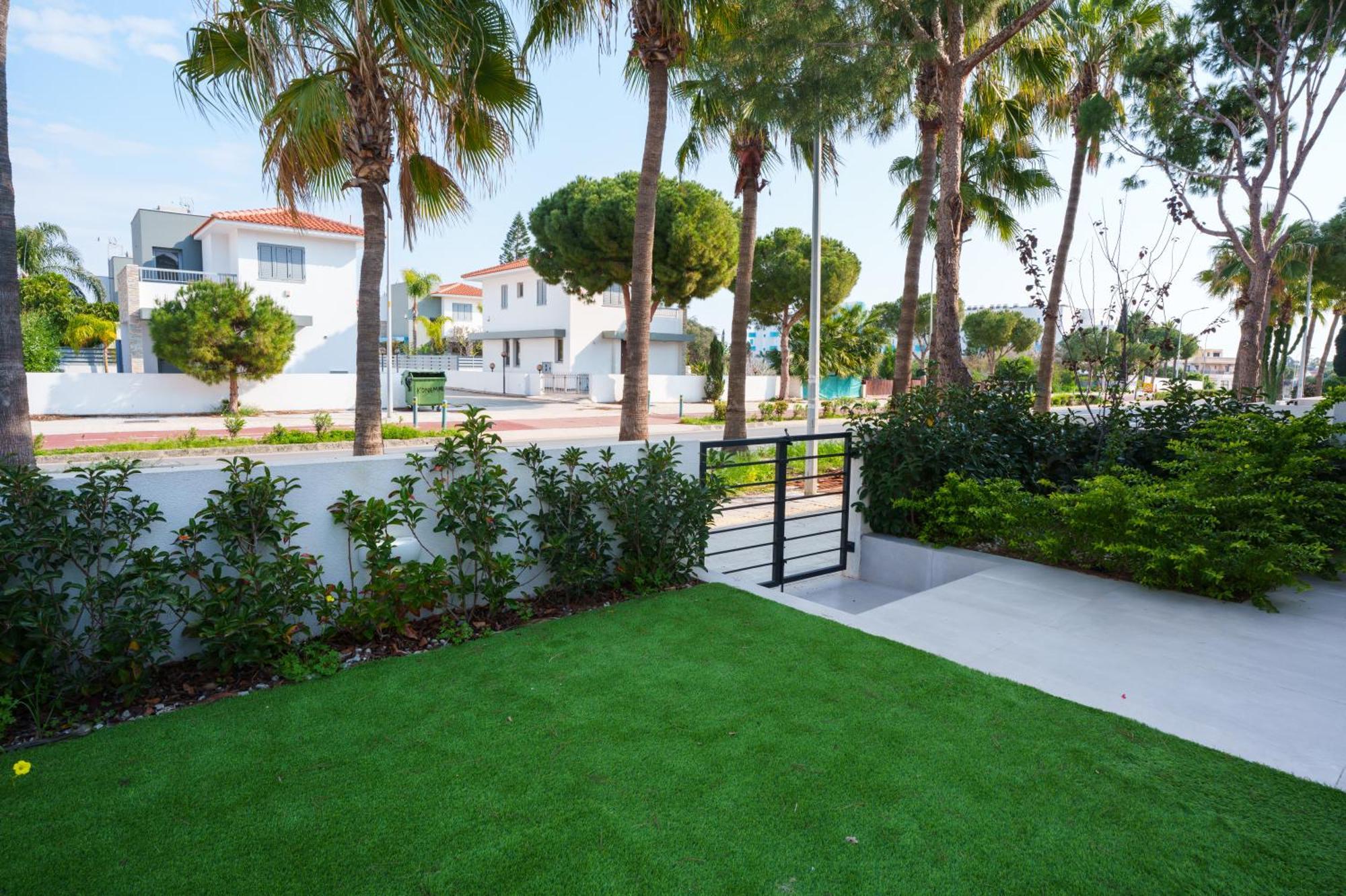 Wealthystays 2br Retreat , 5min Walk To * Protaras
