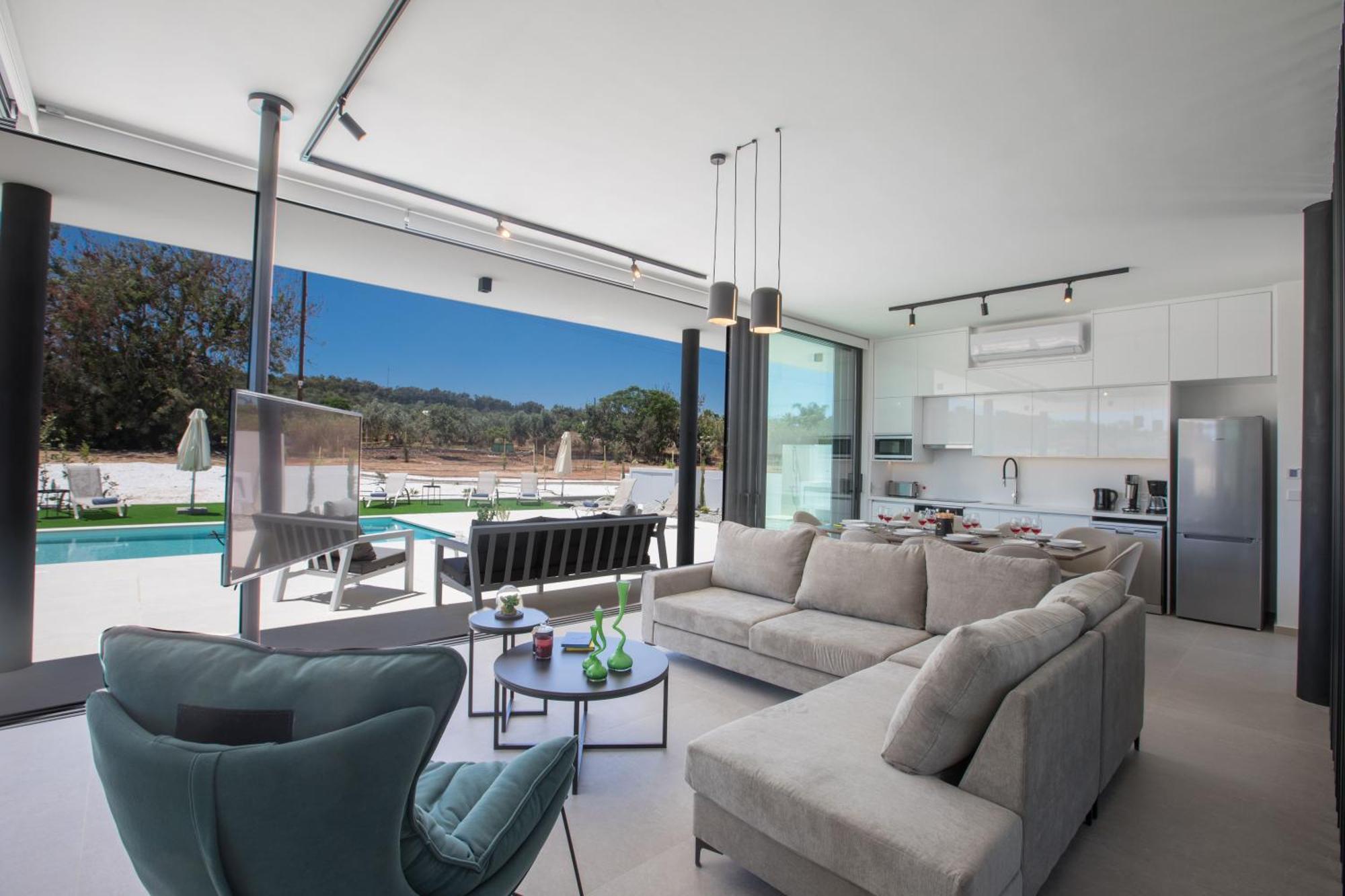 Geraeumige Mit Grossem Garten Und Pool Holiday home