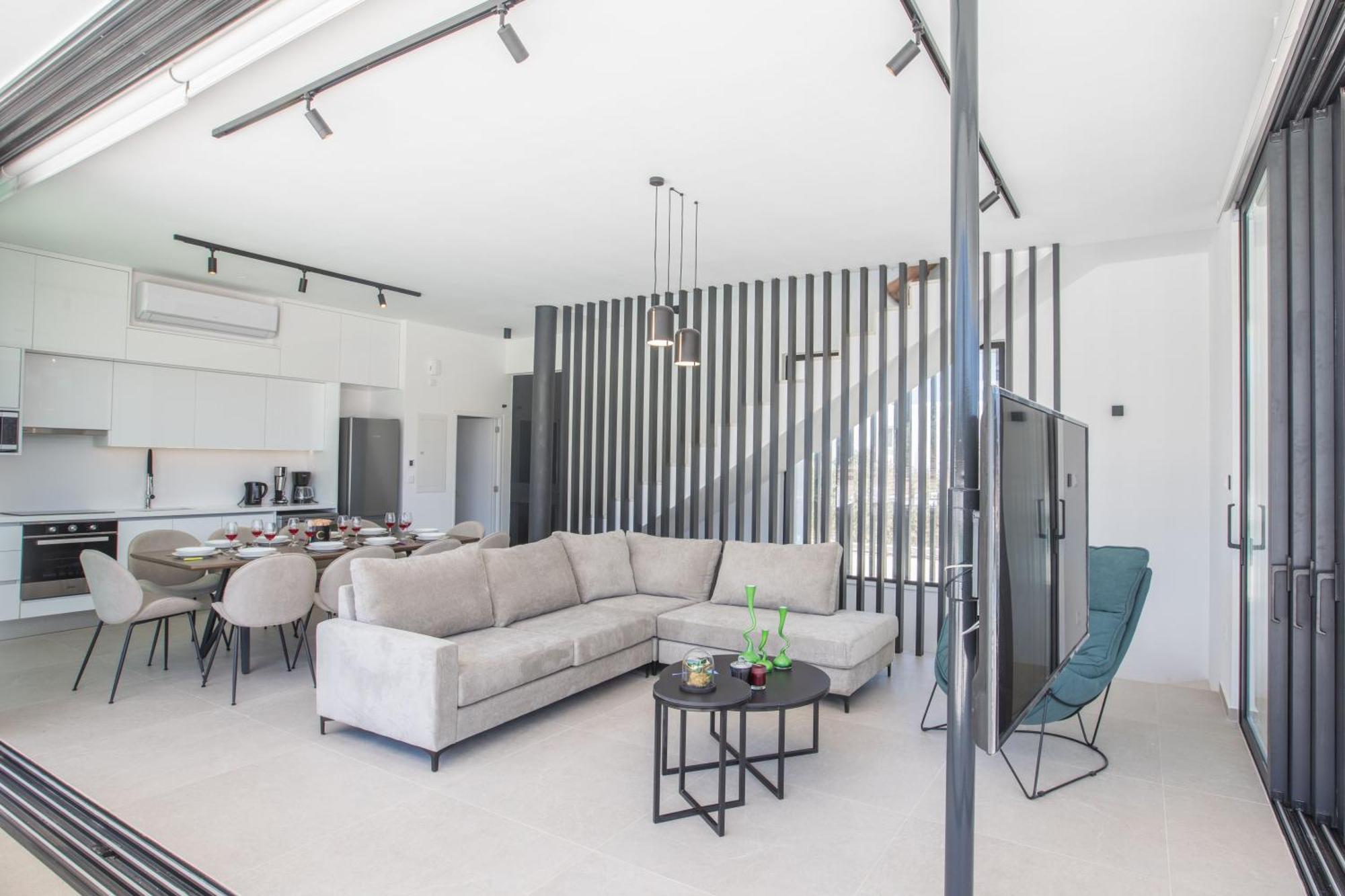 Holiday home Geraeumige Mit Grossem Garten Und Pool