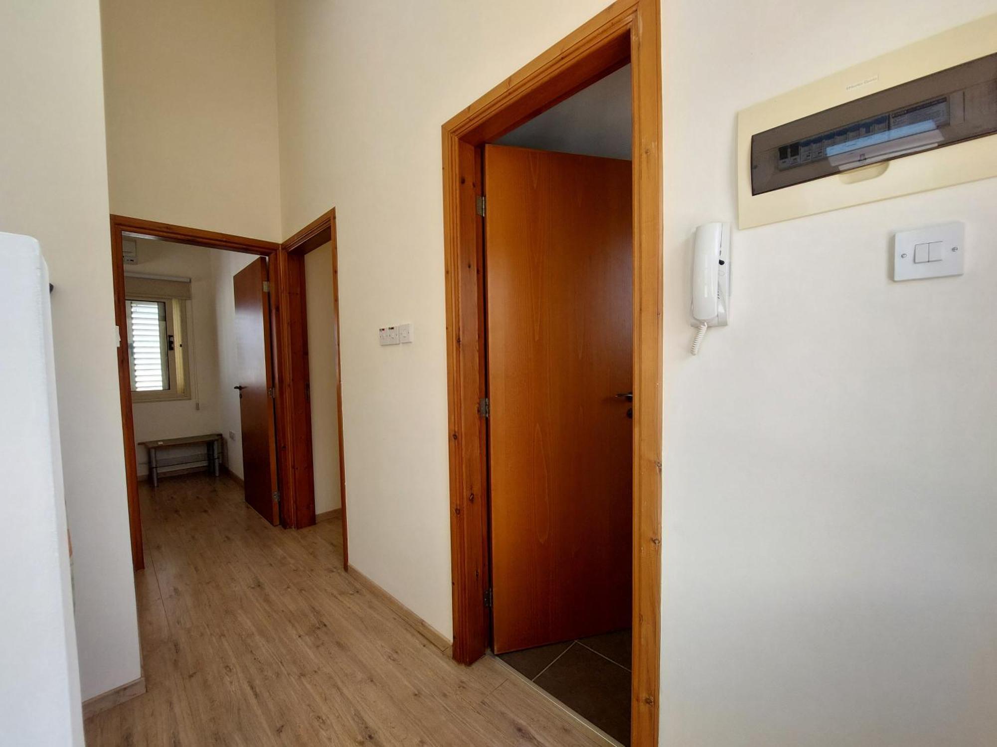 2 Bdr - Walk To Beach! Holiday home *