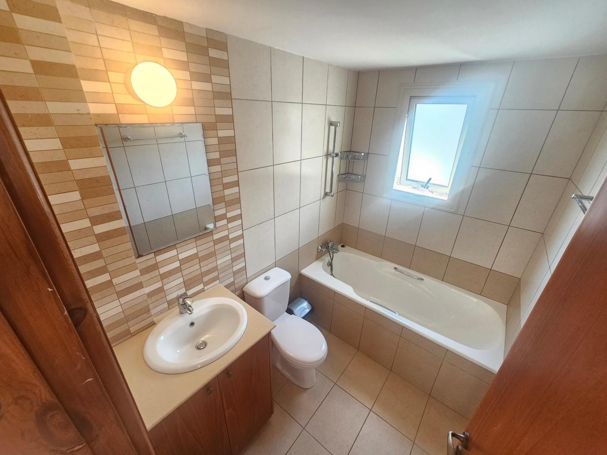 2 Bdr - Walk To Beach! Holiday home Protaras