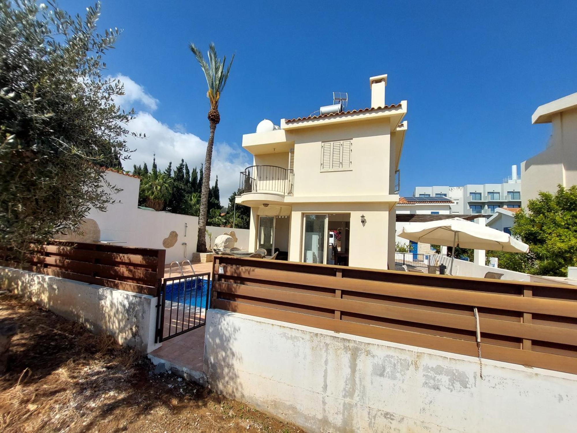2 Bdr - Walk To Beach! Protaras