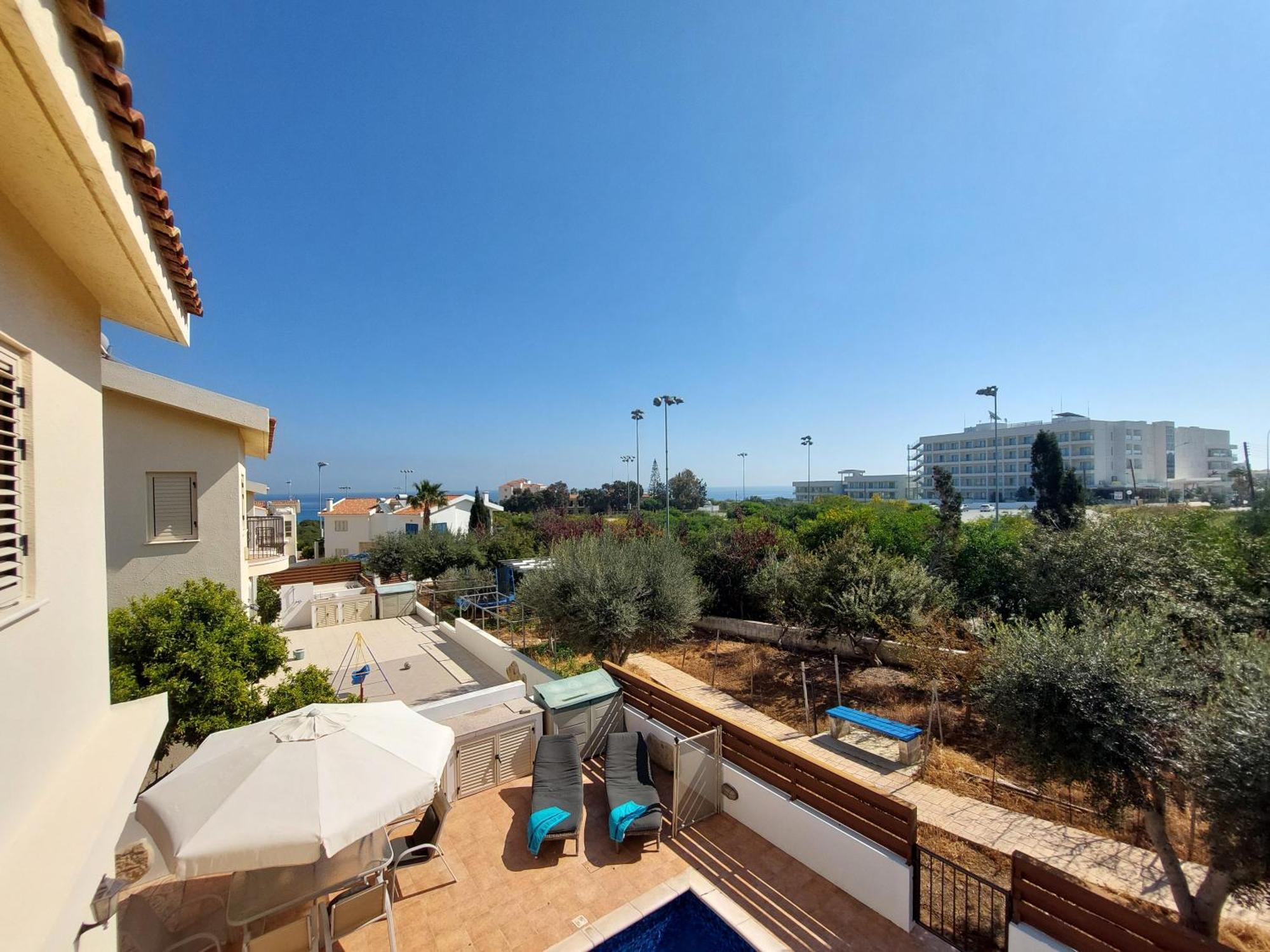 2 Bdr - Walk To Beach! Holiday home Protaras
