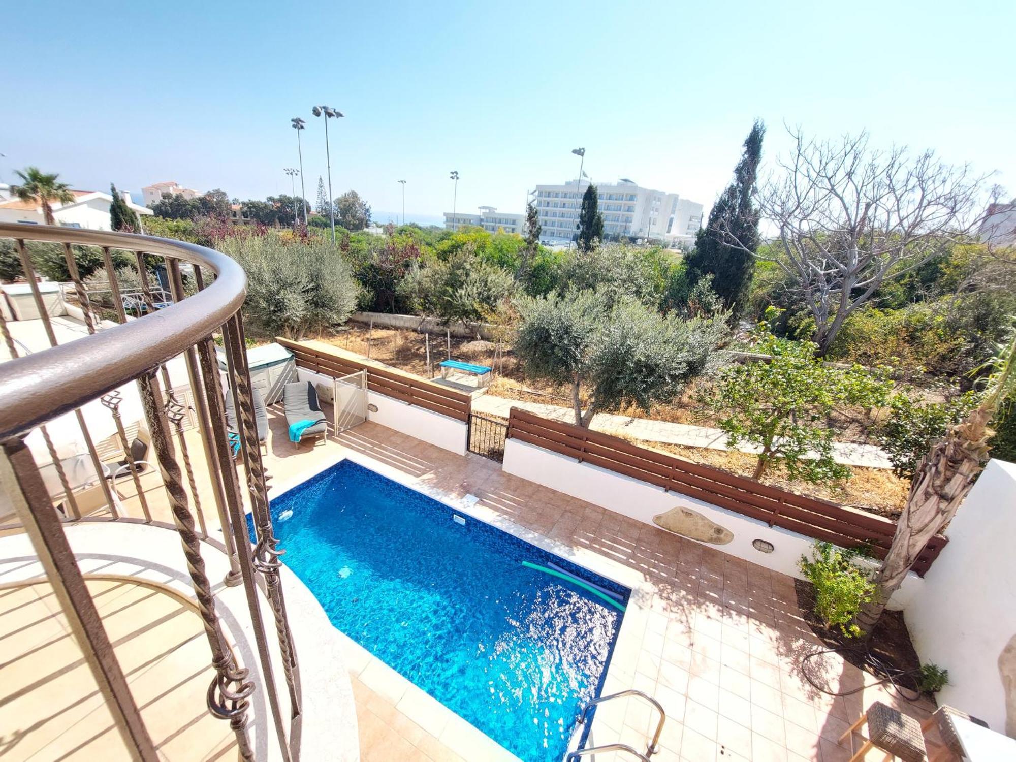 2 Bdr - Walk To Beach! Protaras