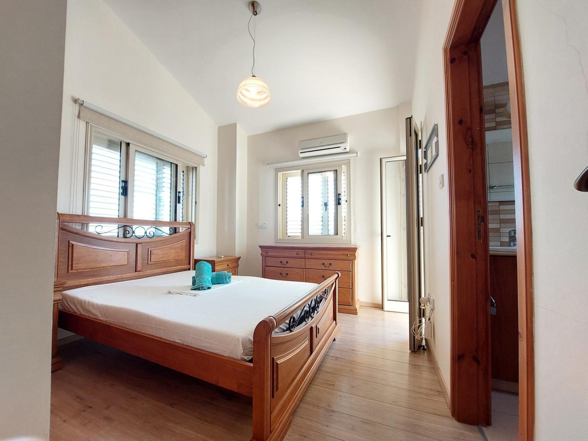 2 Bdr - Walk To Beach! Holiday home Protaras