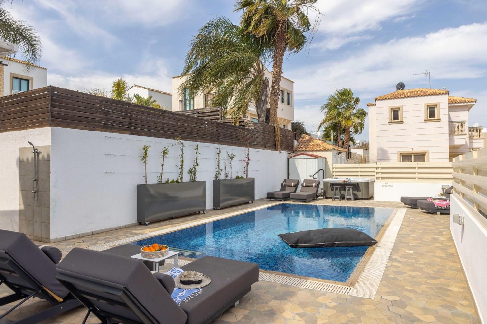 View 6 -fig Tree Bay-jacuzzi-hot Tub * Protaras