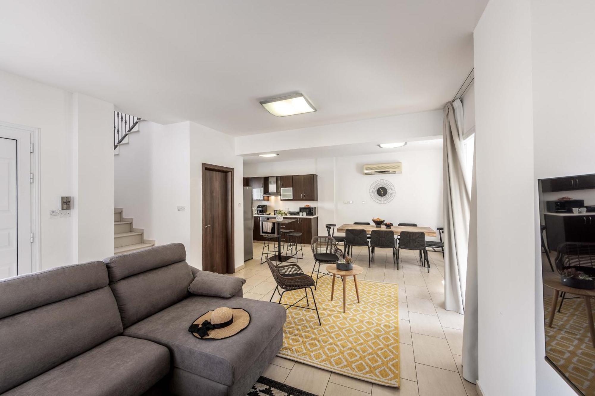 View 6 -fig Tree Bay-jacuzzi-hot Tub Villa *