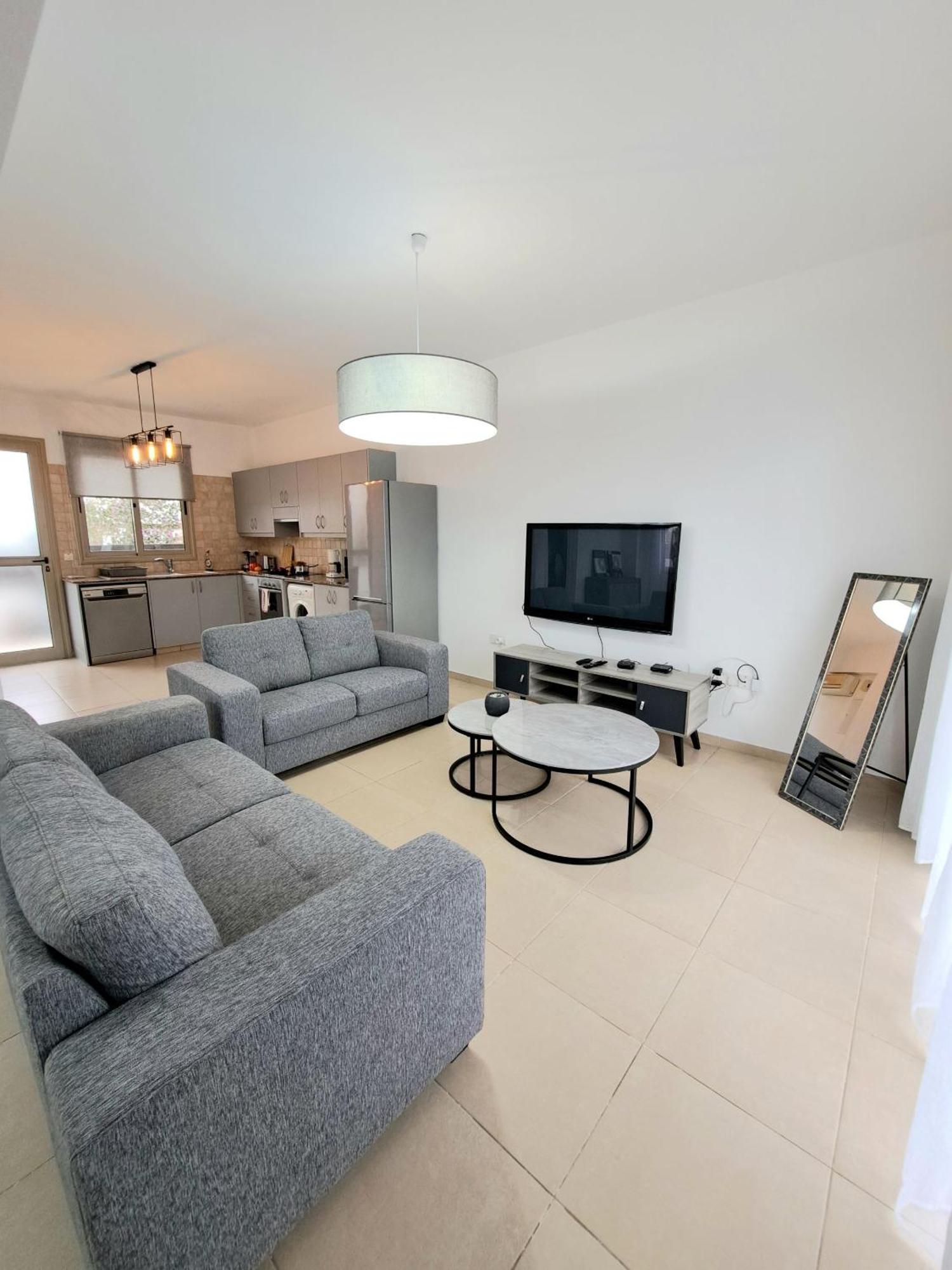 Villa Gray Pearl At The Sea *