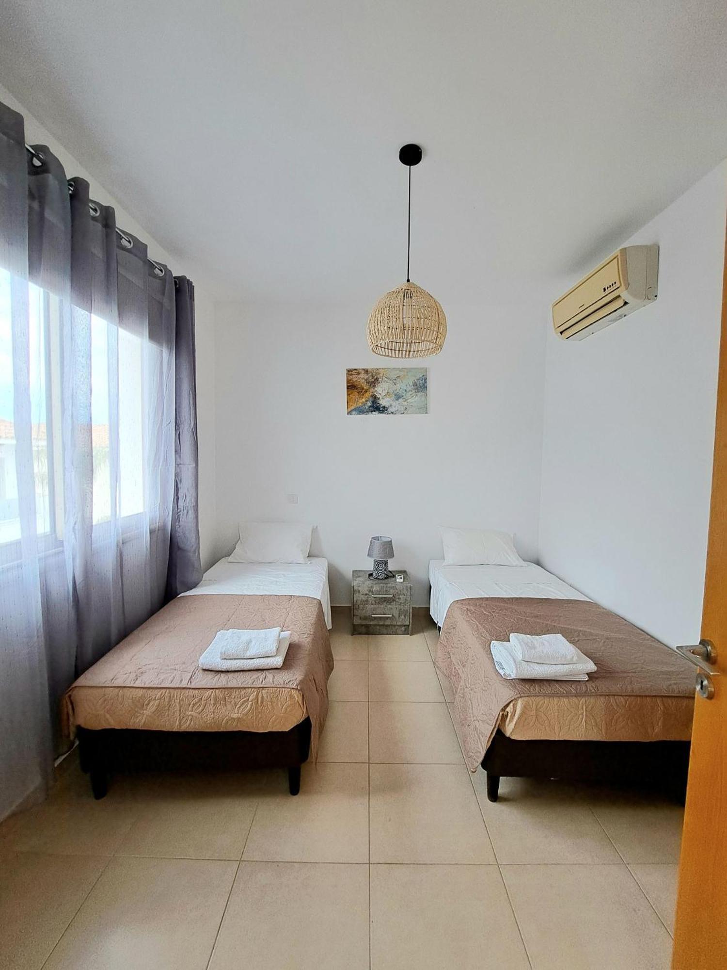 Gray Pearl At The Sea Villa Protaras