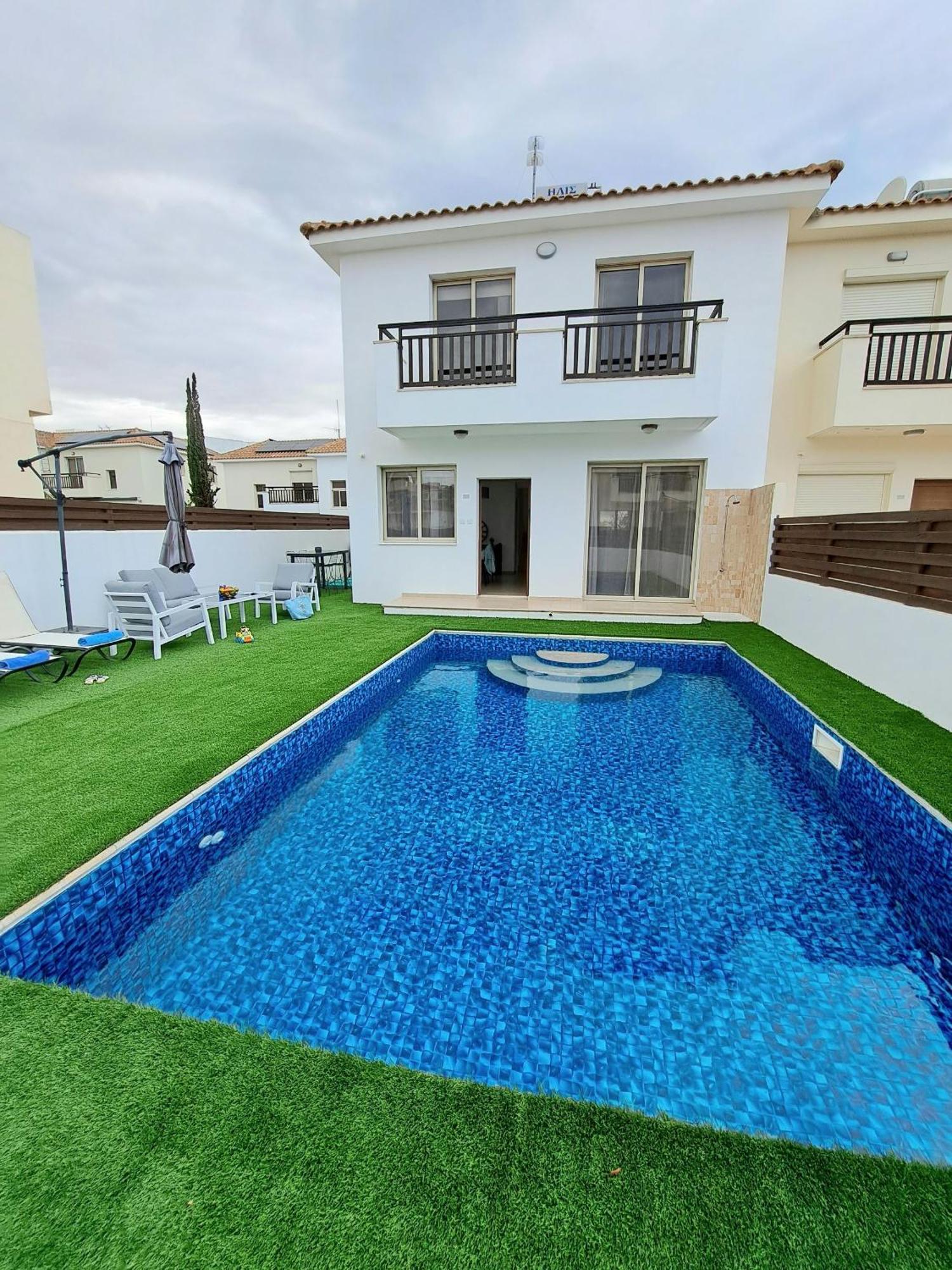 Villa Gray Pearl At The Sea *