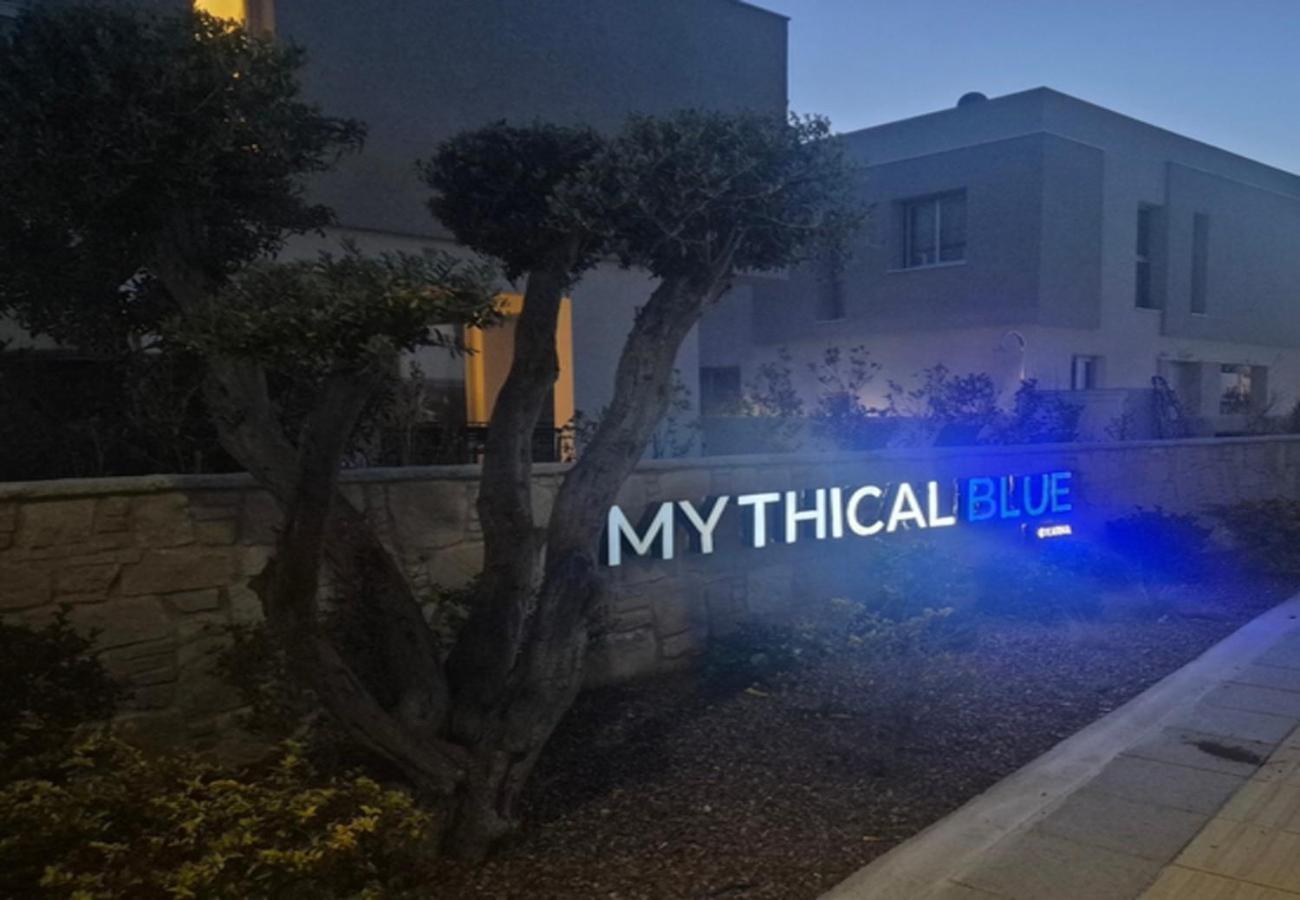 Mythical Blue Protaras